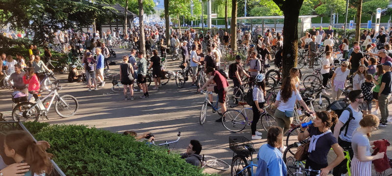 Critical Mass Mai_3